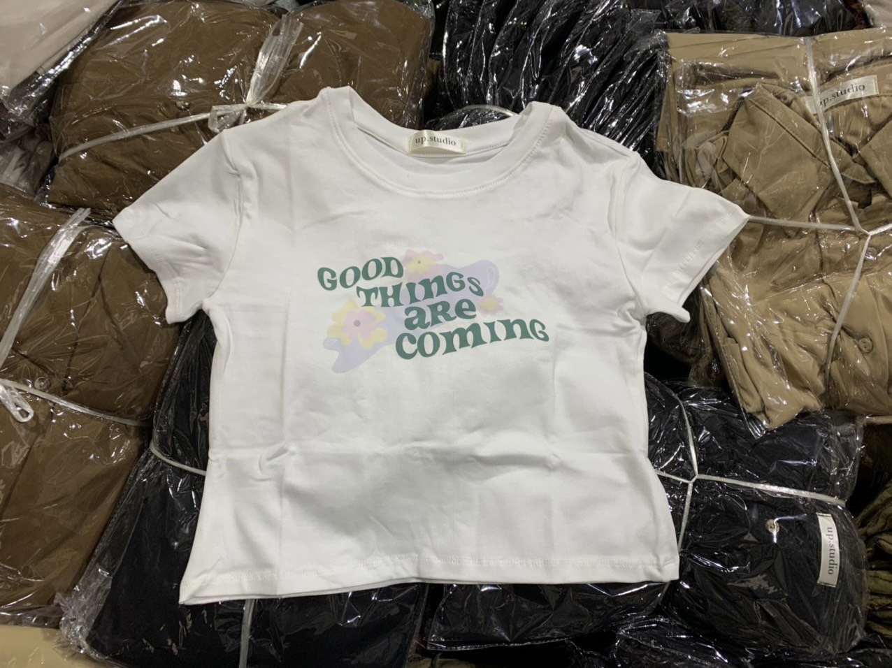AocrtGOODTHING Áo baby tee good things are coming