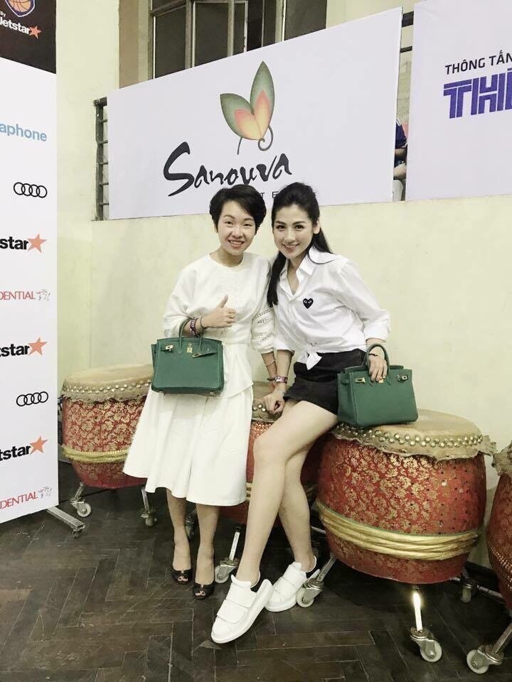 Áo Sơ Mi Thêu Mắt