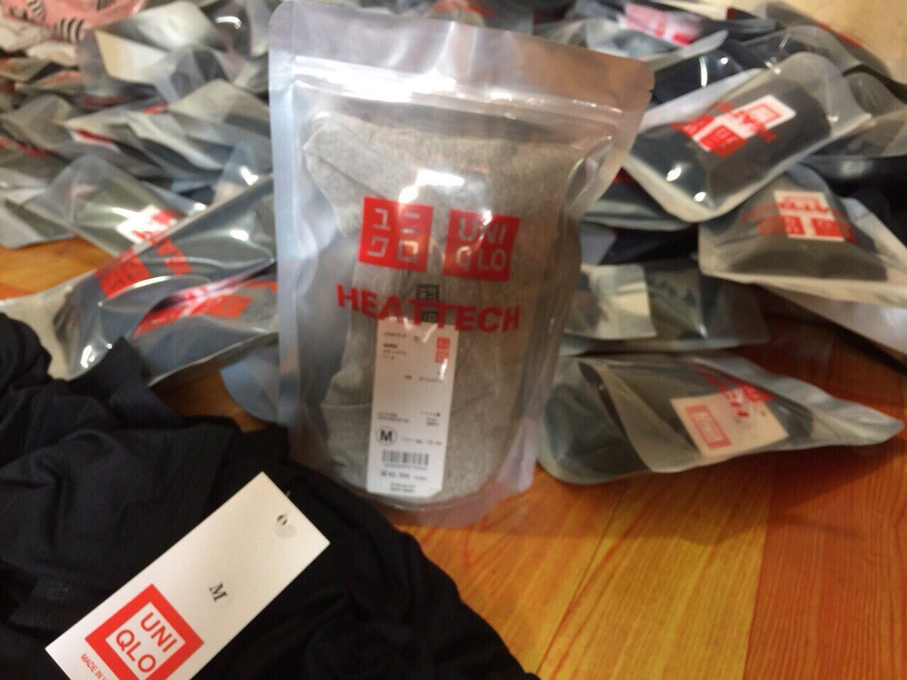 Áo Giữ Nhiệt Nữ Uniqlo Cổ 3 Phân