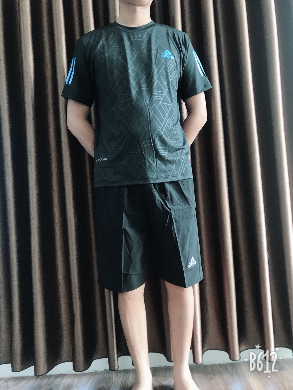 Bộ Nam Adidas Kẻ Tay Cổ Tròn Mới-bán hết cắt mã