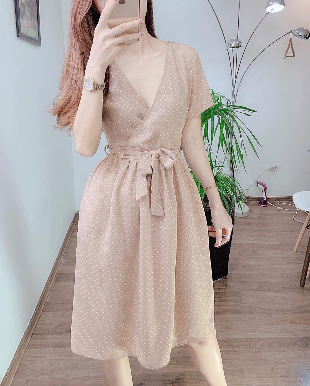 Váy Chấm Bi Cổ V