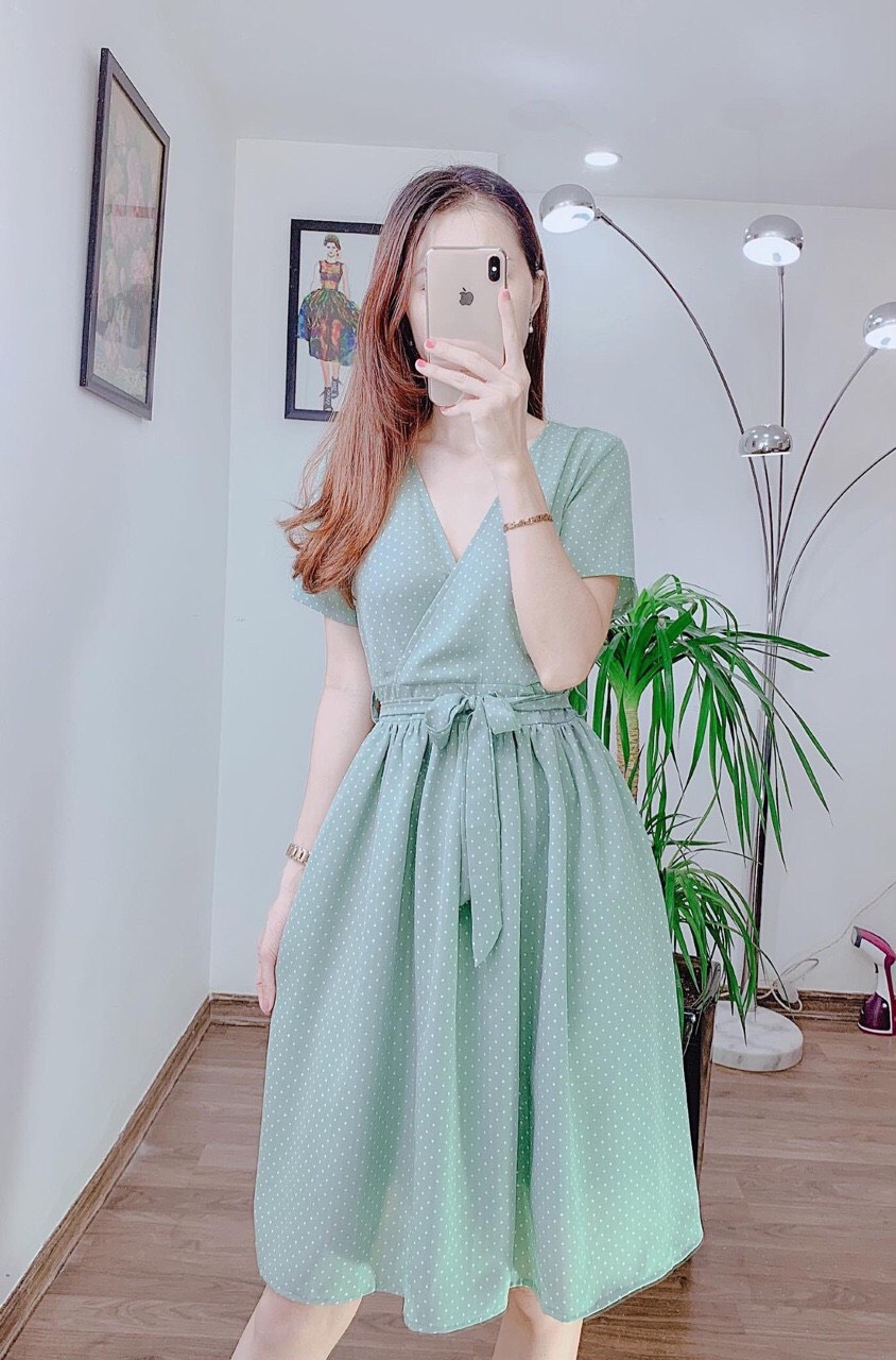 Váy Chấm Bi Cổ V