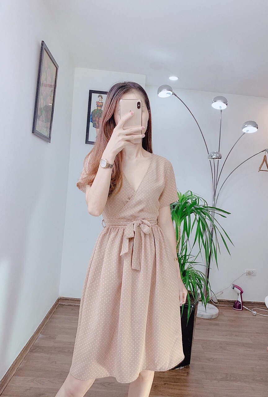 Váy Chấm Bi Cổ V