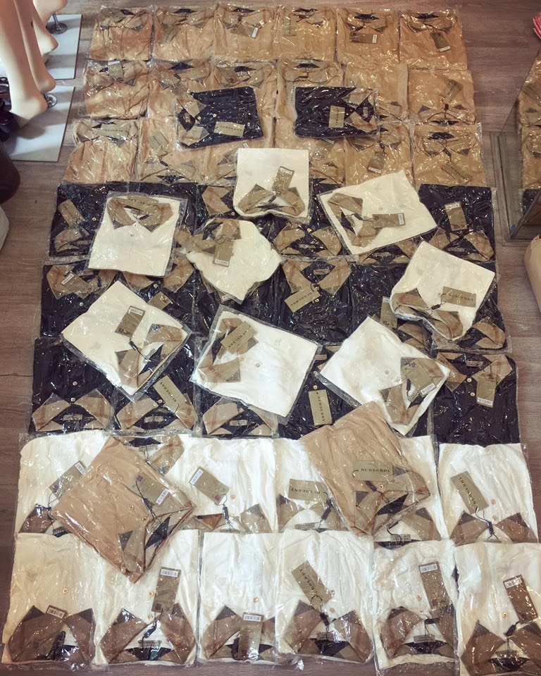 Áo Phông Cổ Bẻ Burberry