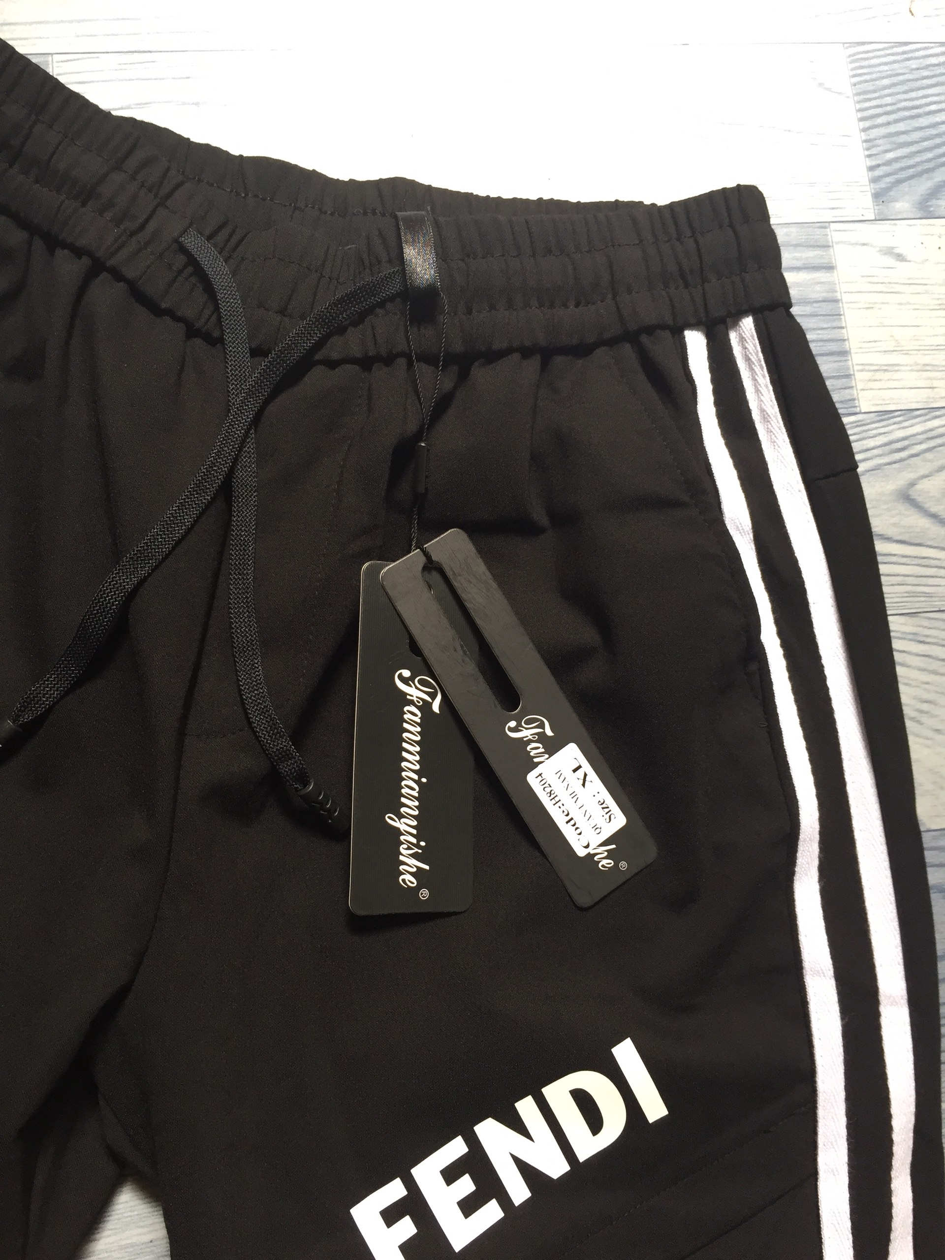 Quần Nam Fendi 2 Sọc
