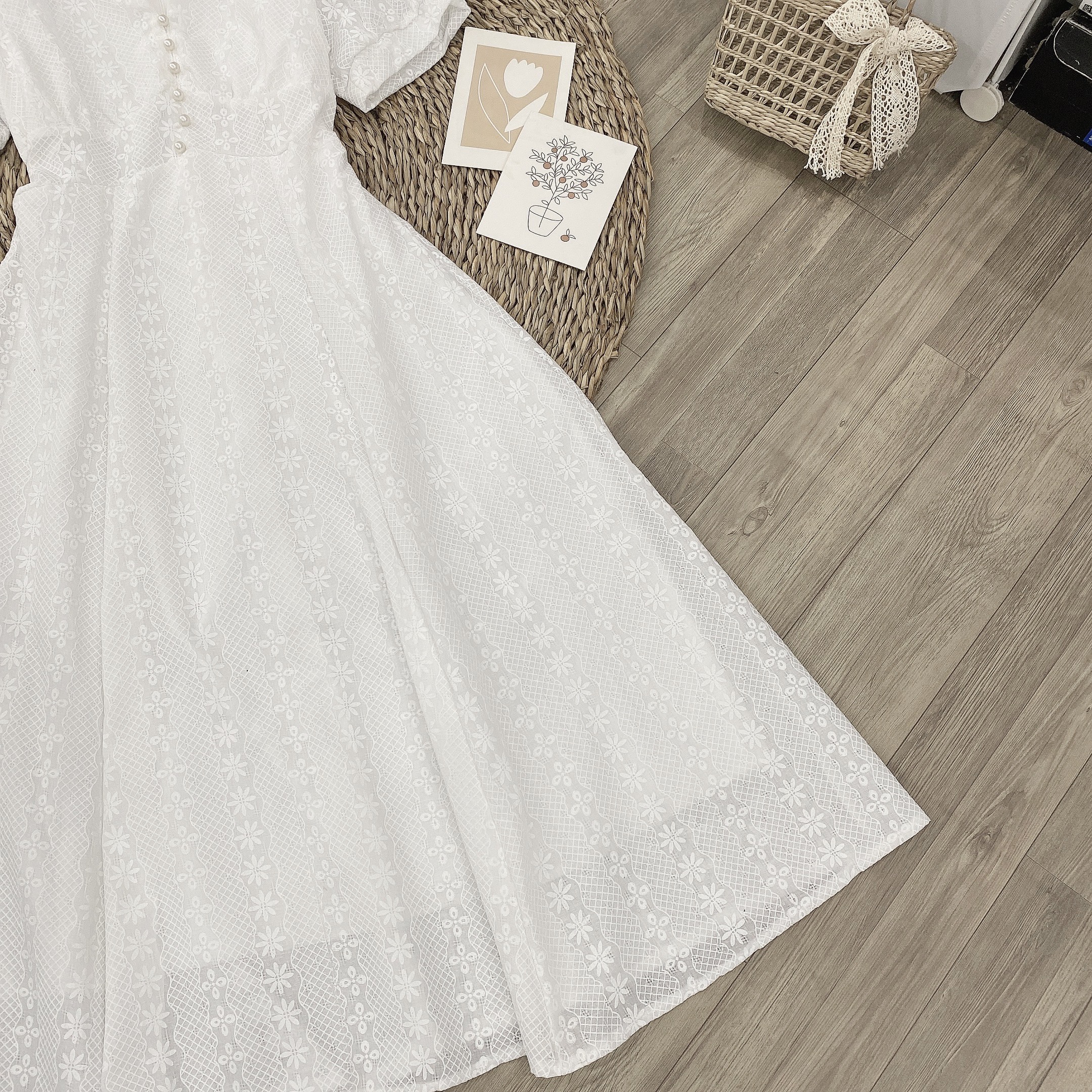 váy trắng thêu hoa giá tốt Tháng 3, 2024 | Mua ngay | Shopee Việt Nam