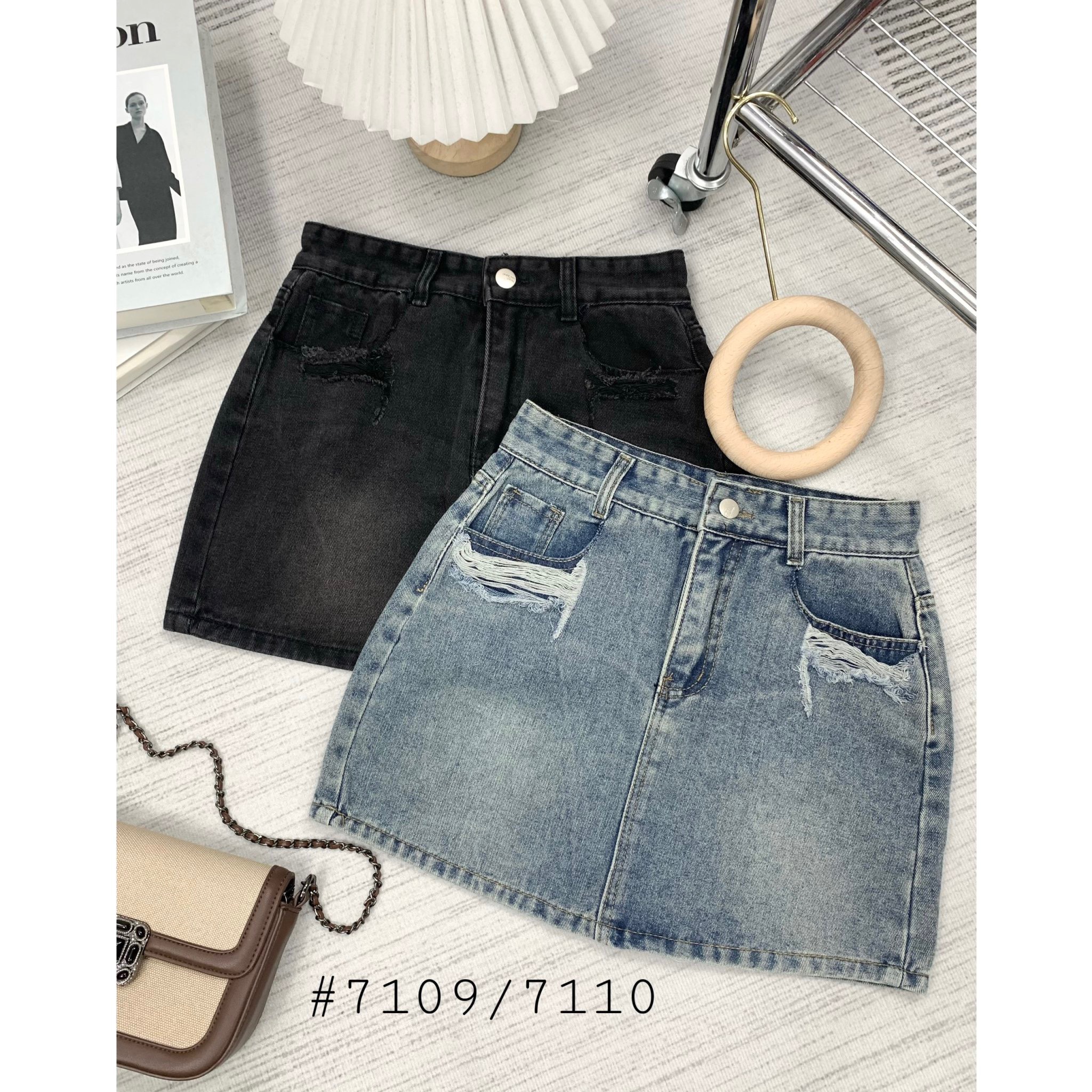 Chân váy jeans ngắn chữ A lưng cao túi rách tua rua phong cách cá tính có quần lót trong 7109