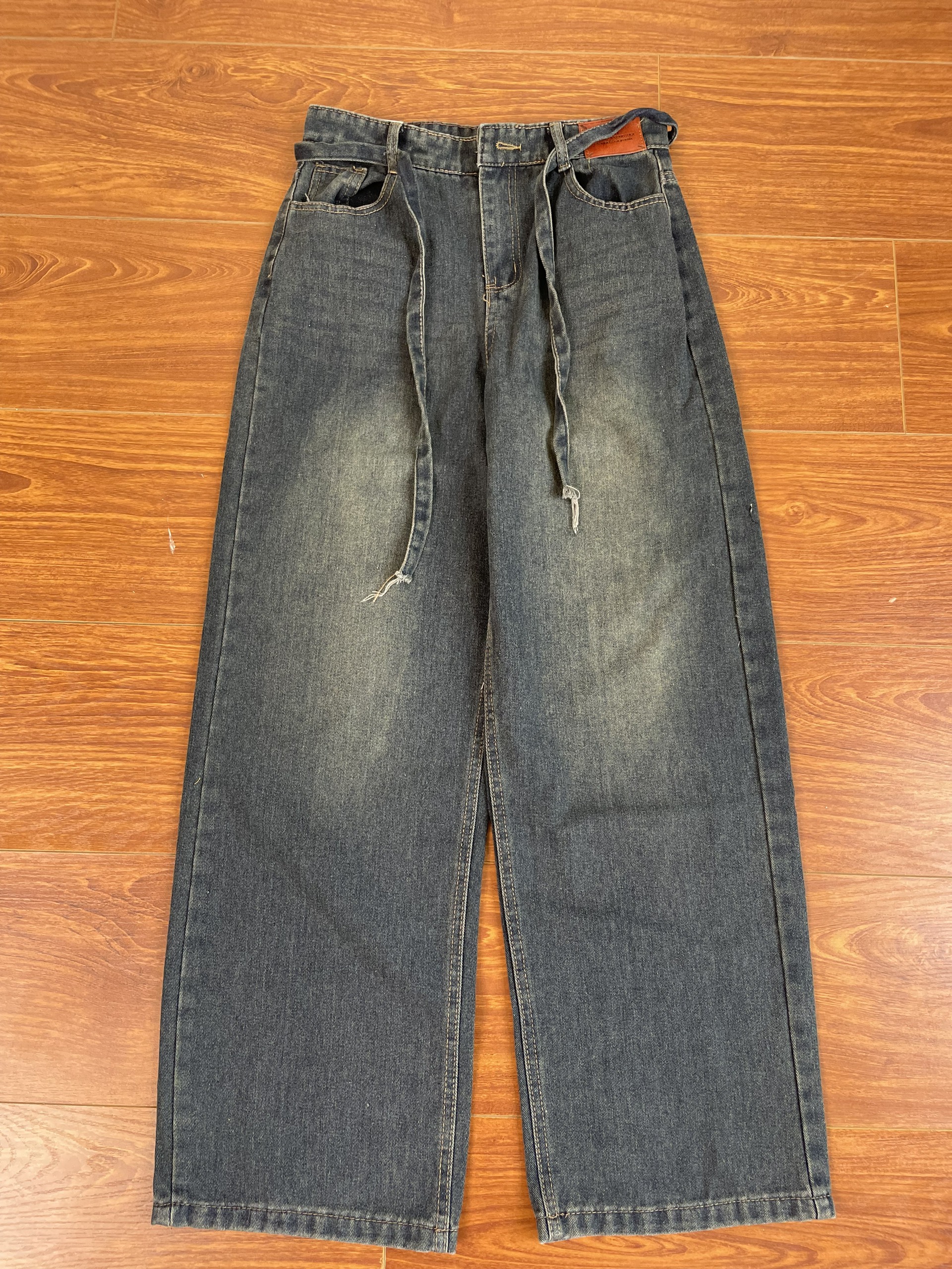 Quần jeans ống suông rộng Quan9062 