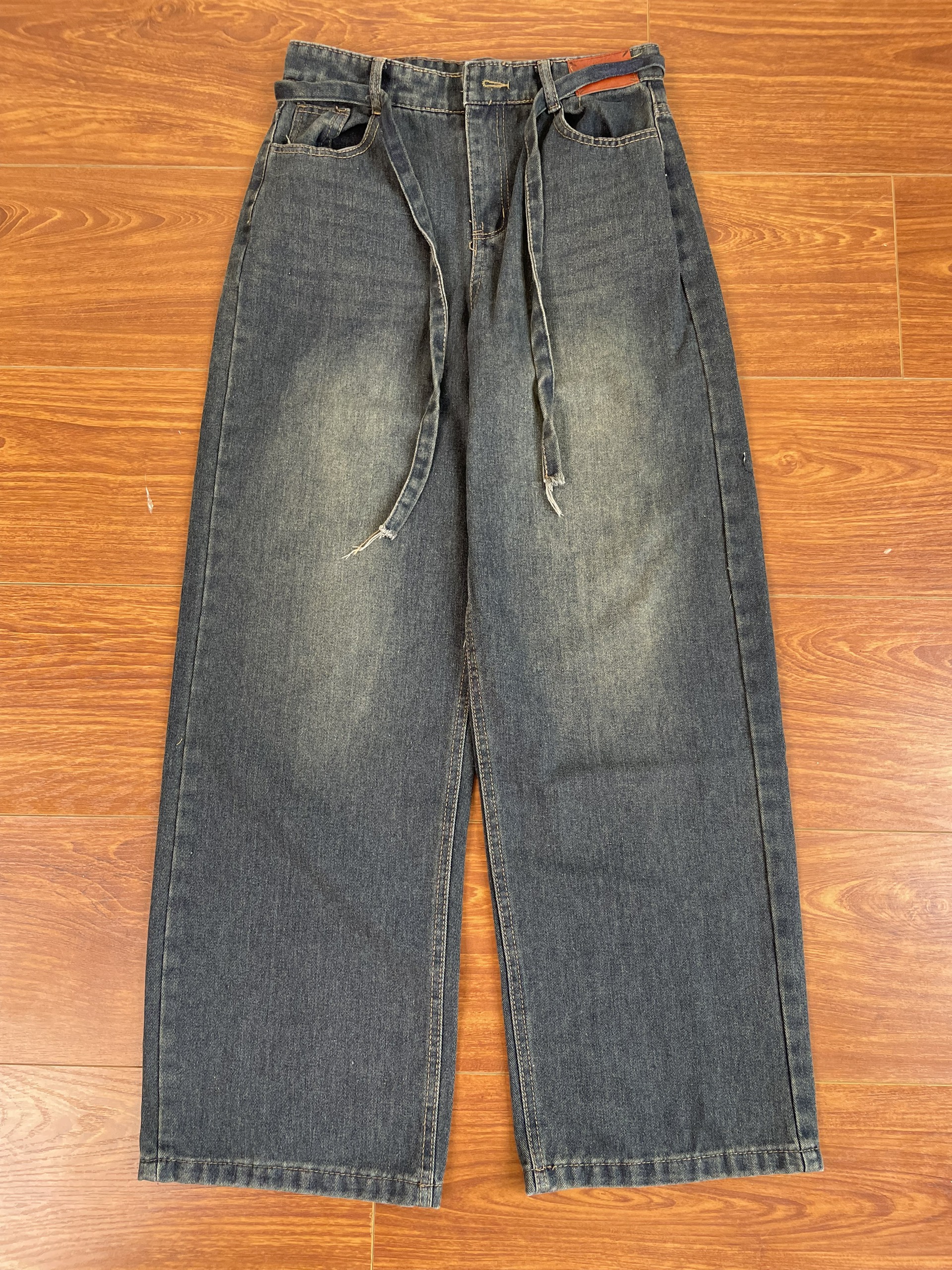 Quần jeans ống suông rộng Quan9062 