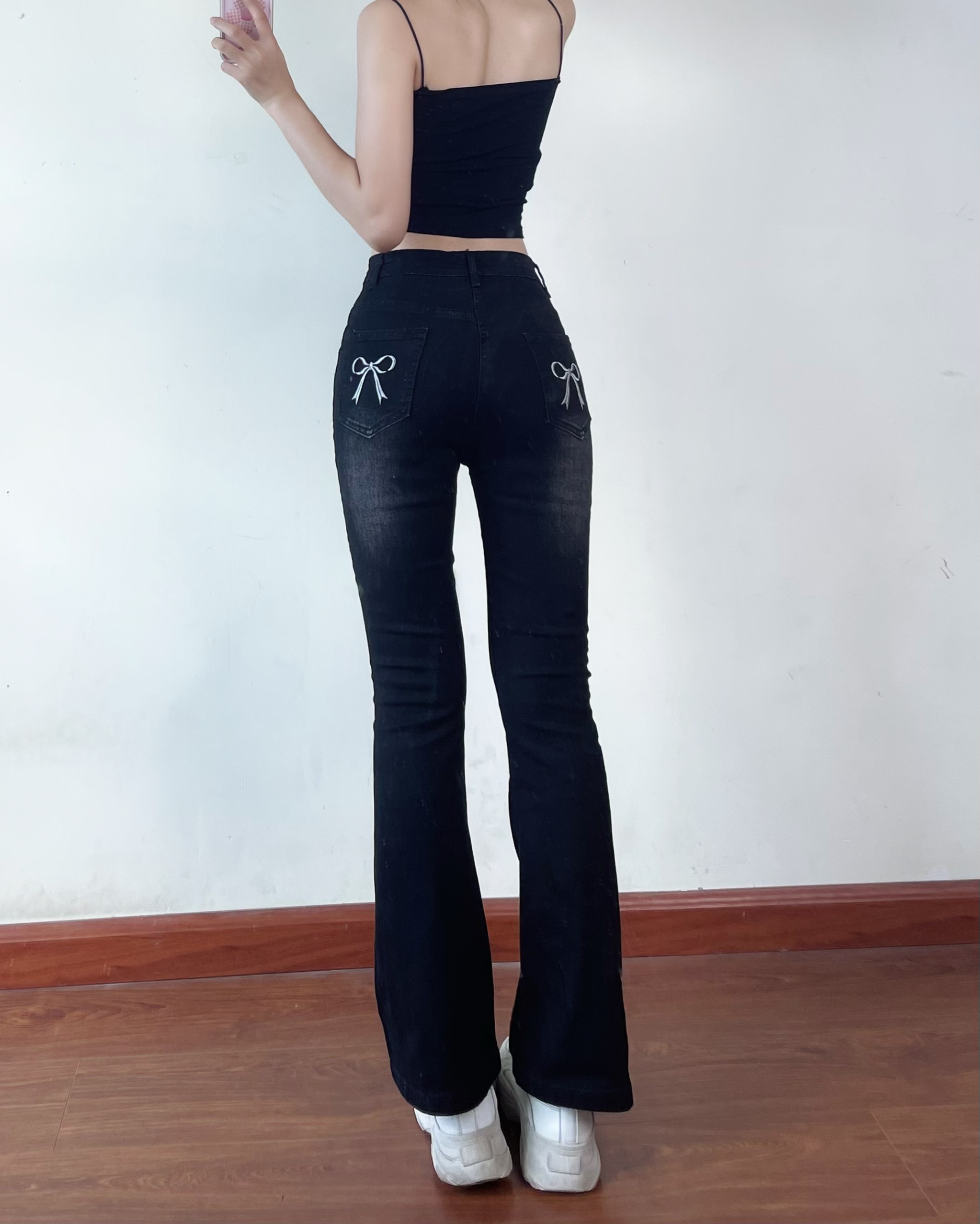 Quần JEANS ống loe co giãn thêu nơ túi sau Jeanloeno4438