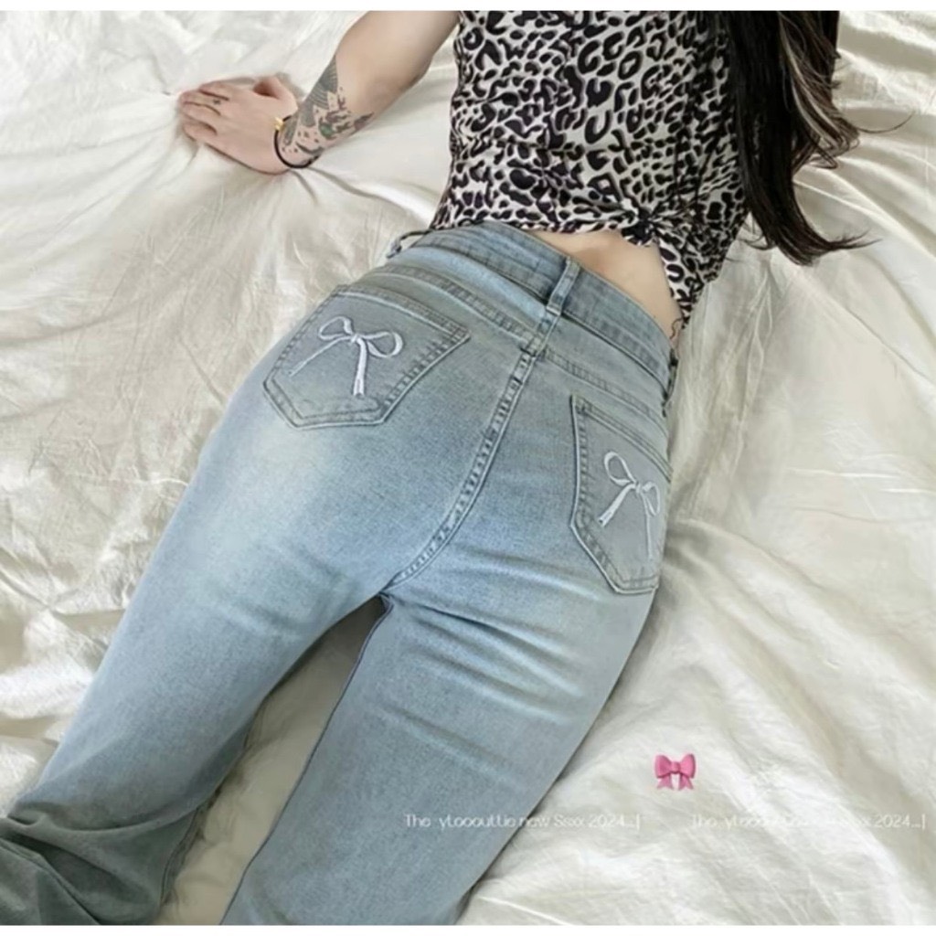 Quần JEANS ống loe thêu nơ túi sau Jeanloeno2468