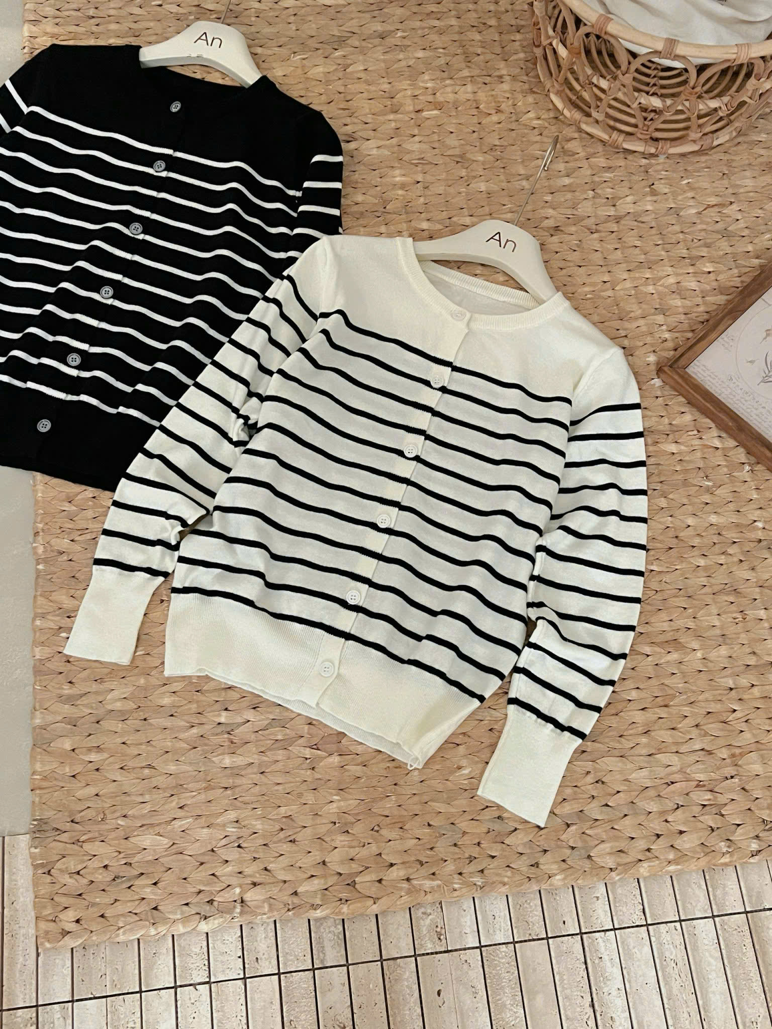 Áo cardigan kẻ sọc ngang Aocardigankesoc9903